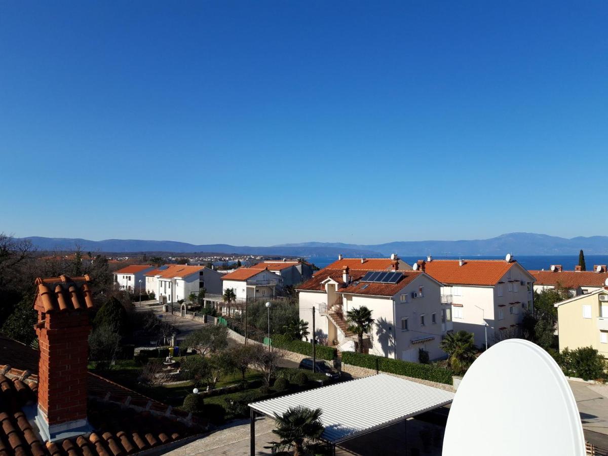 Apartments Kamelija Malinska Luaran gambar