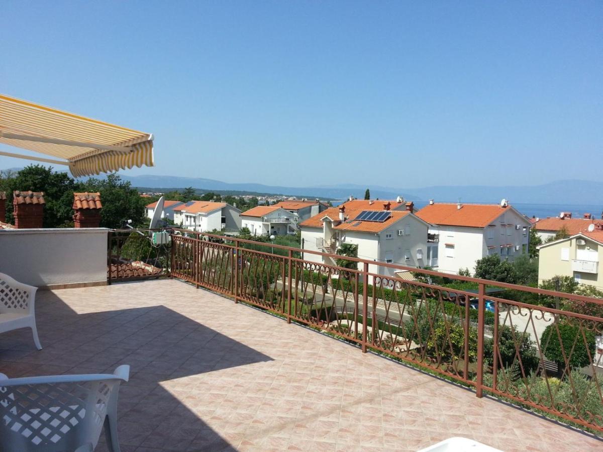 Apartments Kamelija Malinska Luaran gambar