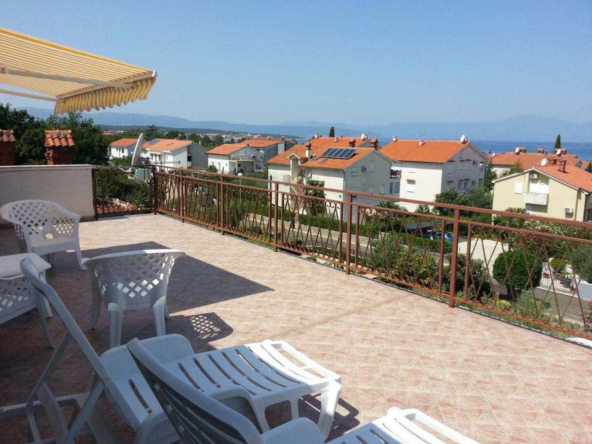 Apartments Kamelija Malinska Luaran gambar