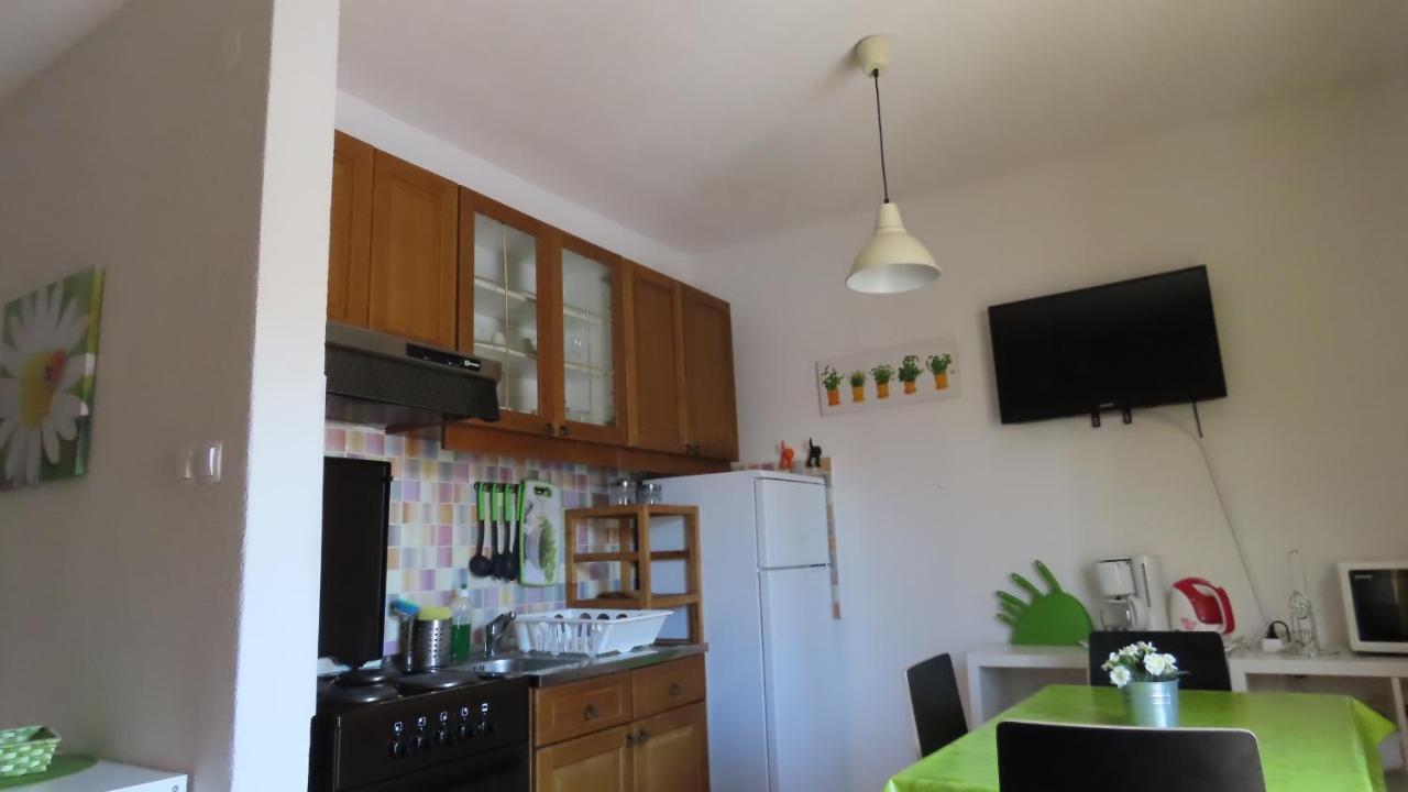 Apartments Kamelija Malinska Luaran gambar