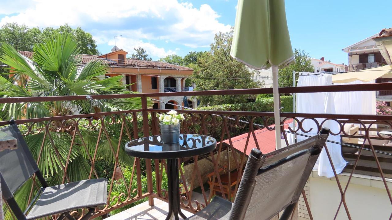 Apartments Kamelija Malinska Luaran gambar
