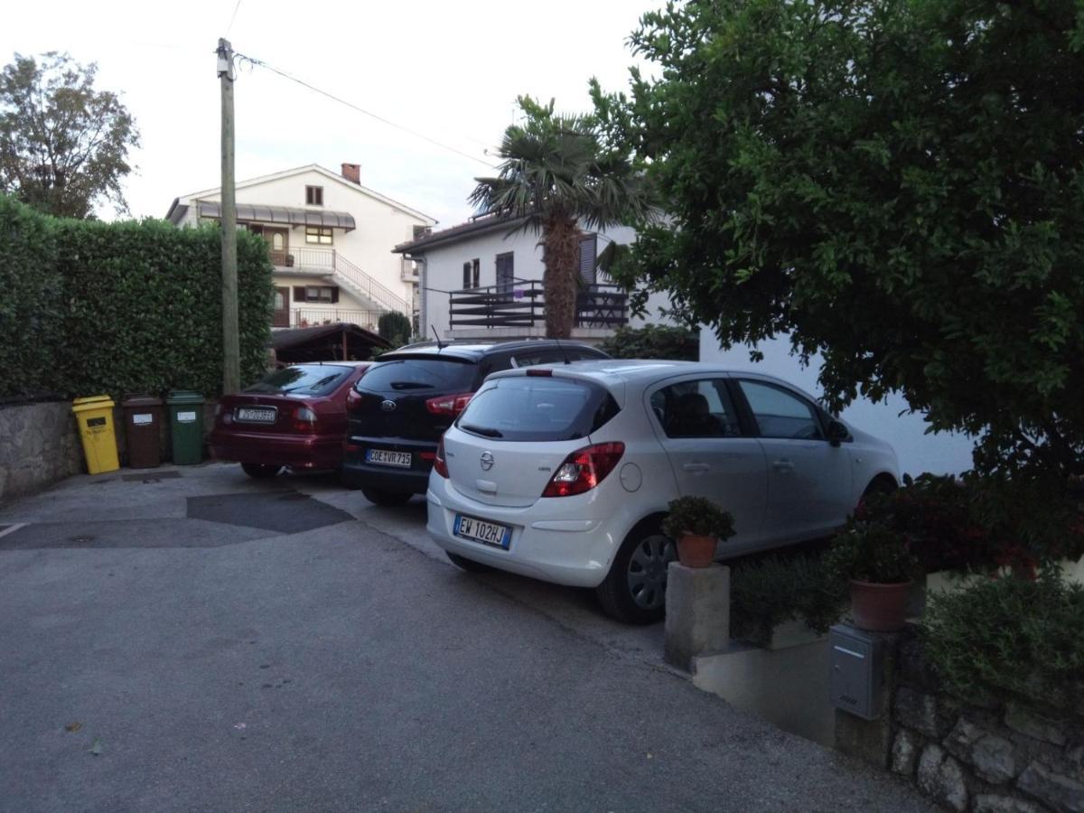 Apartments Kamelija Malinska Luaran gambar