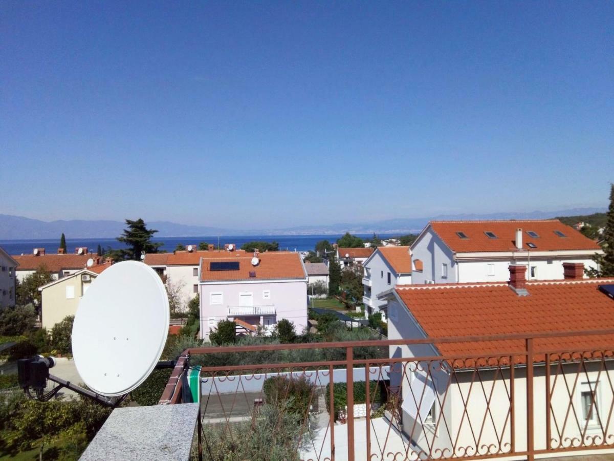 Apartments Kamelija Malinska Luaran gambar