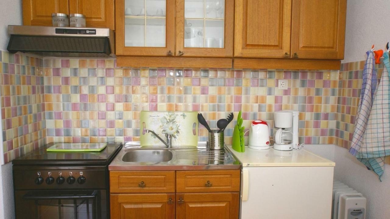 Apartments Kamelija Malinska Luaran gambar